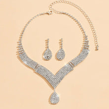 Premium Bridal Jewelry Set with Teardrop Stones for Pakistani Brides