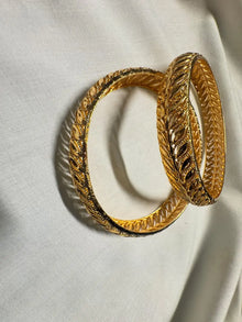 2 Pcs Antique Design 1 Carat Gold Plated  Kara Bangle